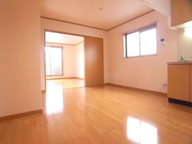 Living and room. 10.3 Pledge of spacious LDK.