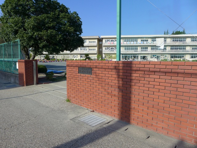 Primary school. Sakuno to elementary school (elementary school) 1100m