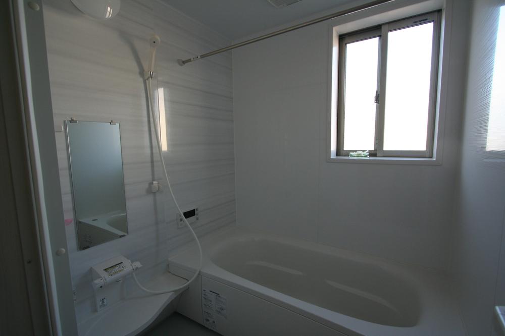 Bathroom.  [Building C bathroom] Care is easy Panasonic here Ticino