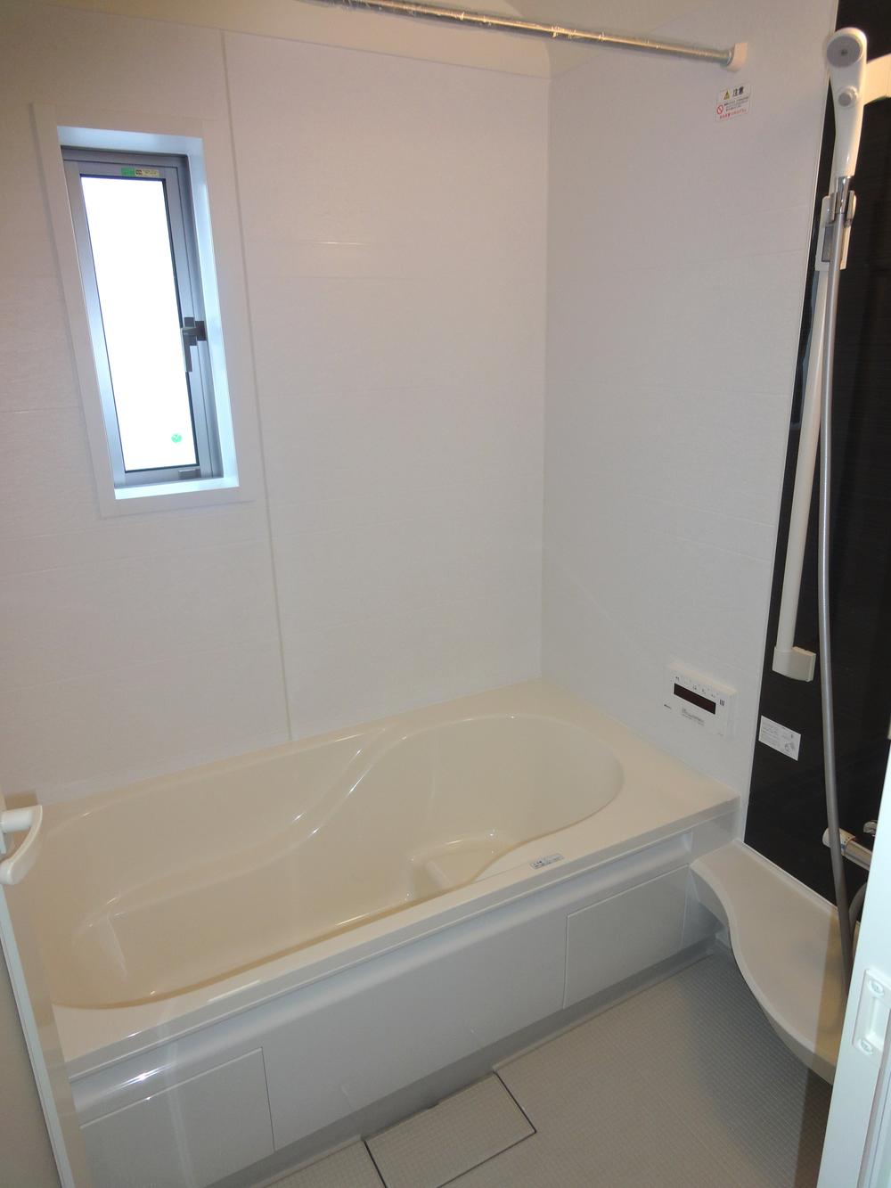 Same specifications photo (bathroom)