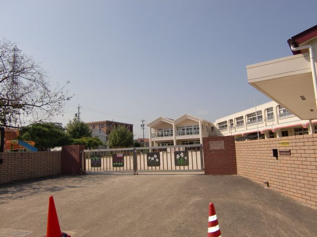 kindergarten ・ Nursery. Sakuno nursery school (kindergarten ・ 1700m to the nursery)