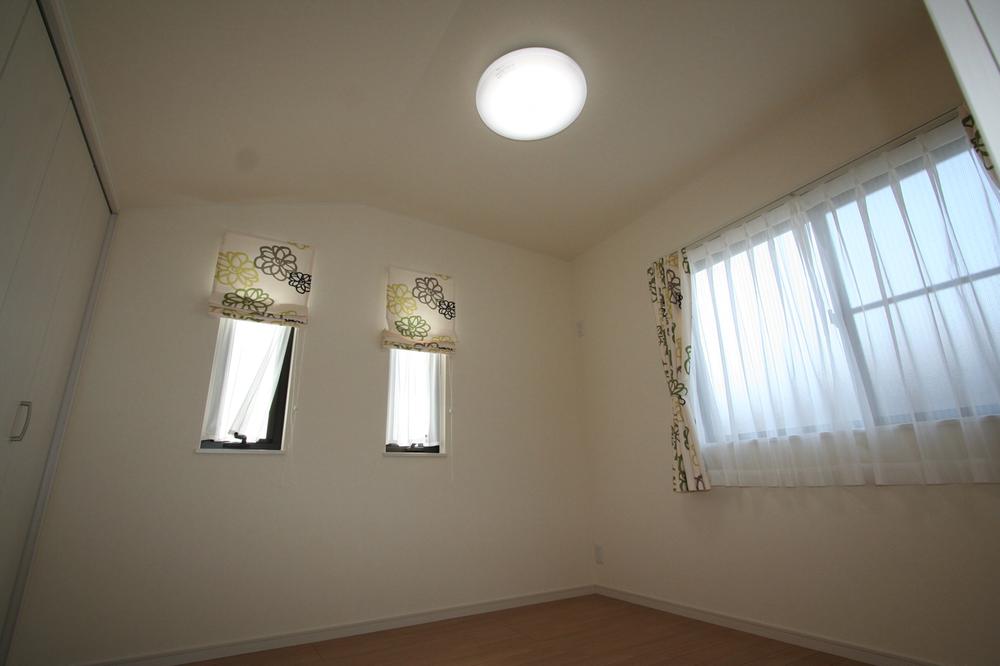 Non-living room. Children's room. All rooms curtain ・ With LED lighting. 