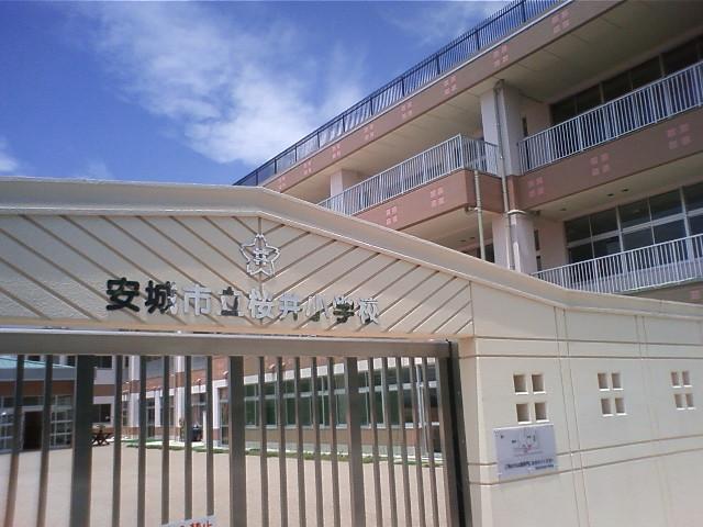 Junior high school. 700m until Anjo City Sakurai Junior High School