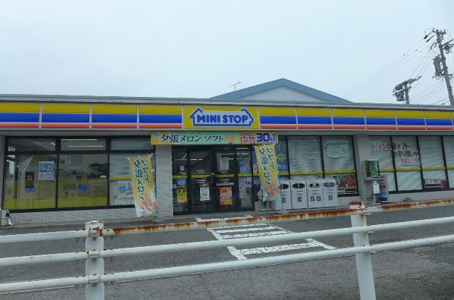 Convenience store. MINISTOP up (convenience store) 540m