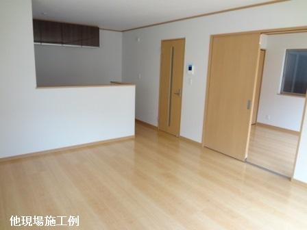 Same specifications photos (living)