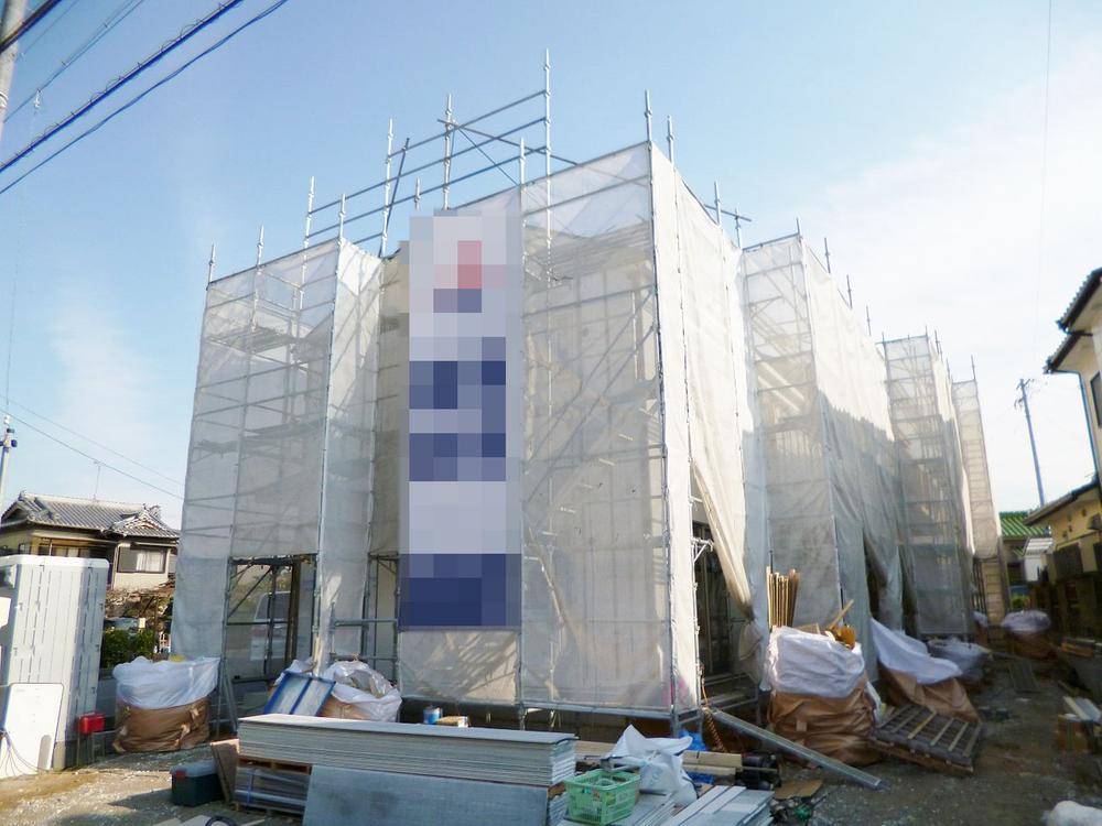 Local appearance photo. Local (12 May 2013) Shooting