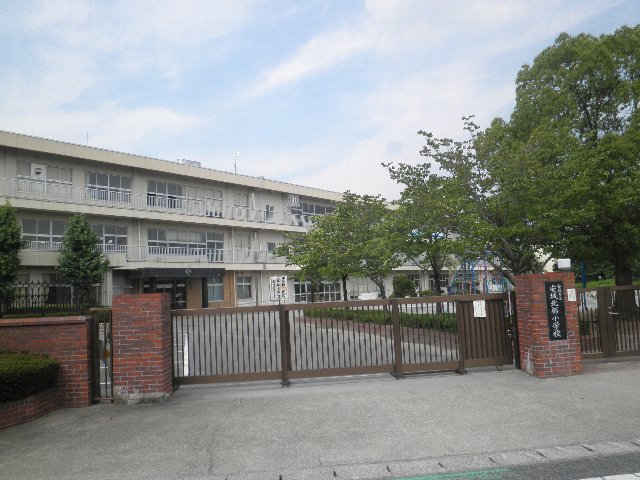 Primary school. 255m until Anjo north elementary school (elementary school)