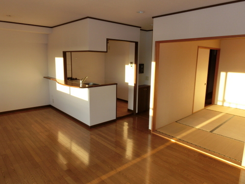 Living and room. Living dining about 12.6 tatami