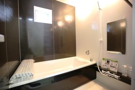 Same specifications photo (bathroom)