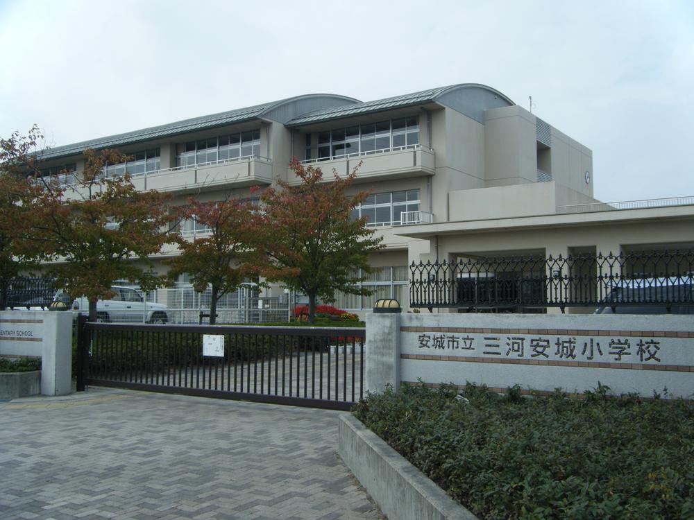 Primary school. 1197m to Anseong Municipal Mikawaanjo Elementary School
