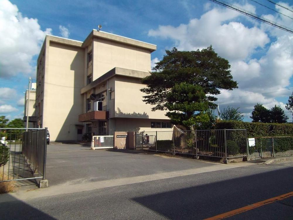 Primary school. Chiryu Municipal Chiryu to South Elementary School 944m