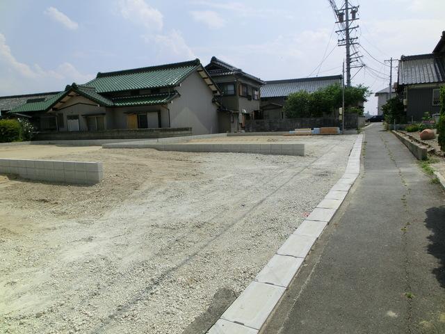 Local photos, including front road. Local photos, including front road 2013 July 20 shooting