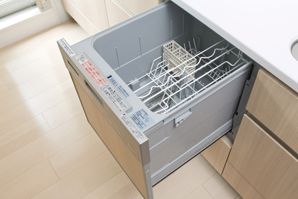 Kitchen.  [Dish washing and drying machine] Cleaning efficiently with a strong injection of high-temperature steam. Good usability sliding, The amount of water used is also restrained economic (same specifications)