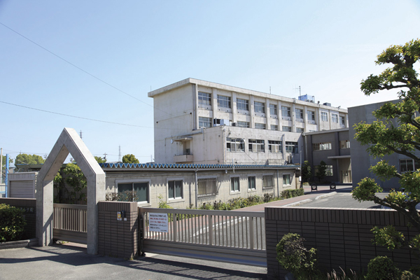 Surrounding environment. Chiryu Municipal Chiryu Nishi Elementary School (7 min walk ・ About 510m)