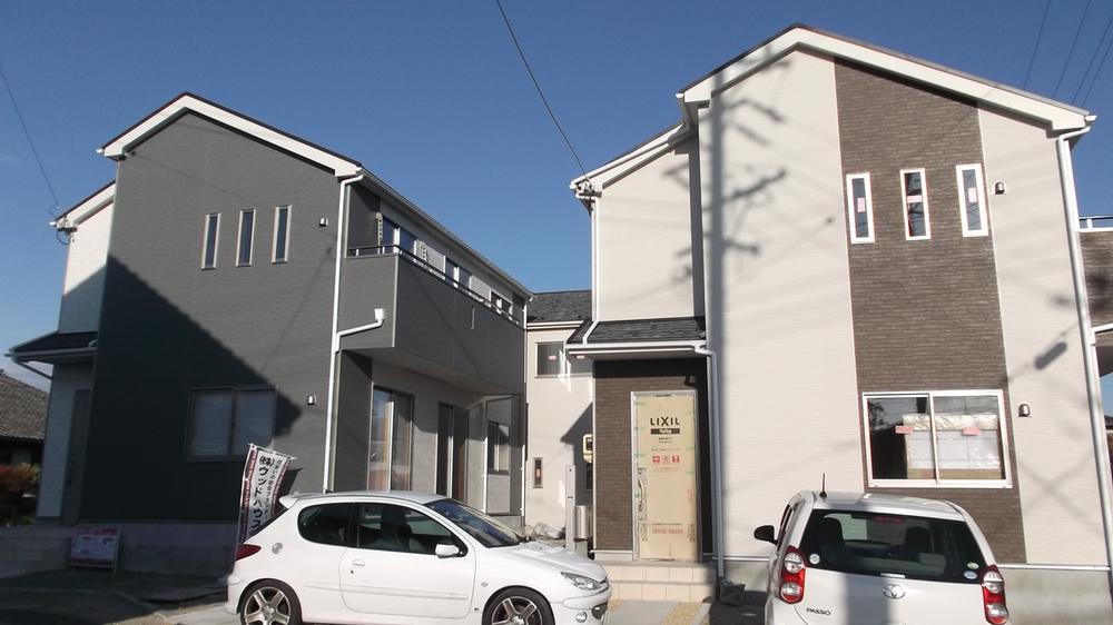 Local appearance photo. 1 Building Building 2