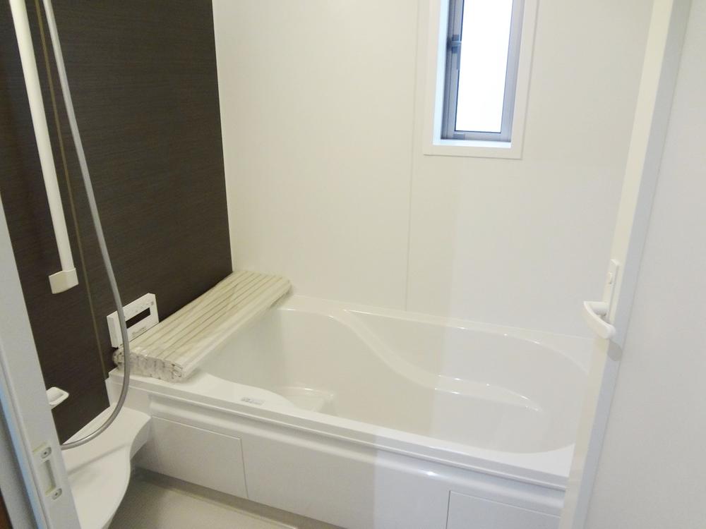 Bathroom. Indoor (11 May 2013) Shooting