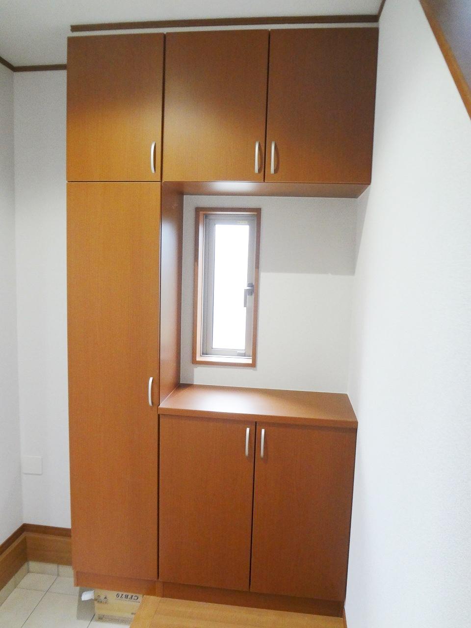 Entrance. Indoor (11 May 2013) Shooting