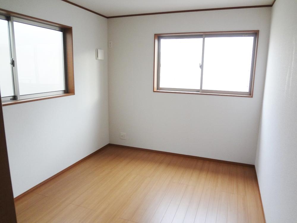 Non-living room. Indoor (11 May 2013) Shooting