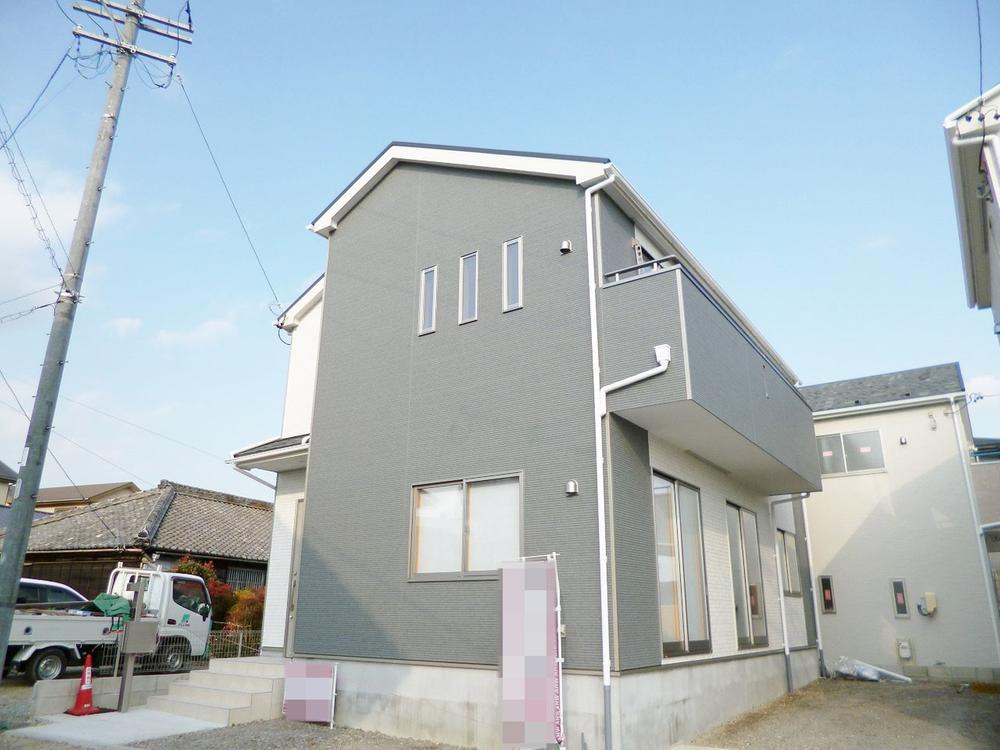 Local appearance photo. Local (12 May 2013) shooting 1 Building