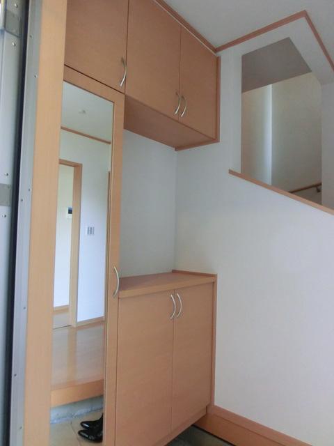 Receipt. Shoes cloak