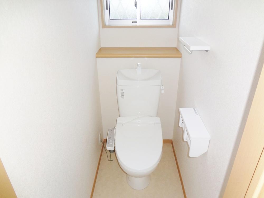 Toilet. Indoor (10 May 2013) Shooting