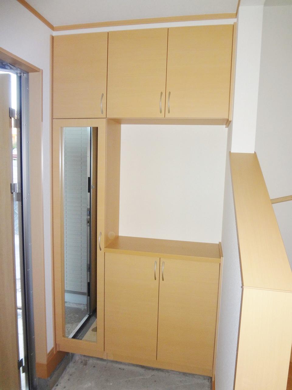 Entrance. Indoor (10 May 2013) Shooting