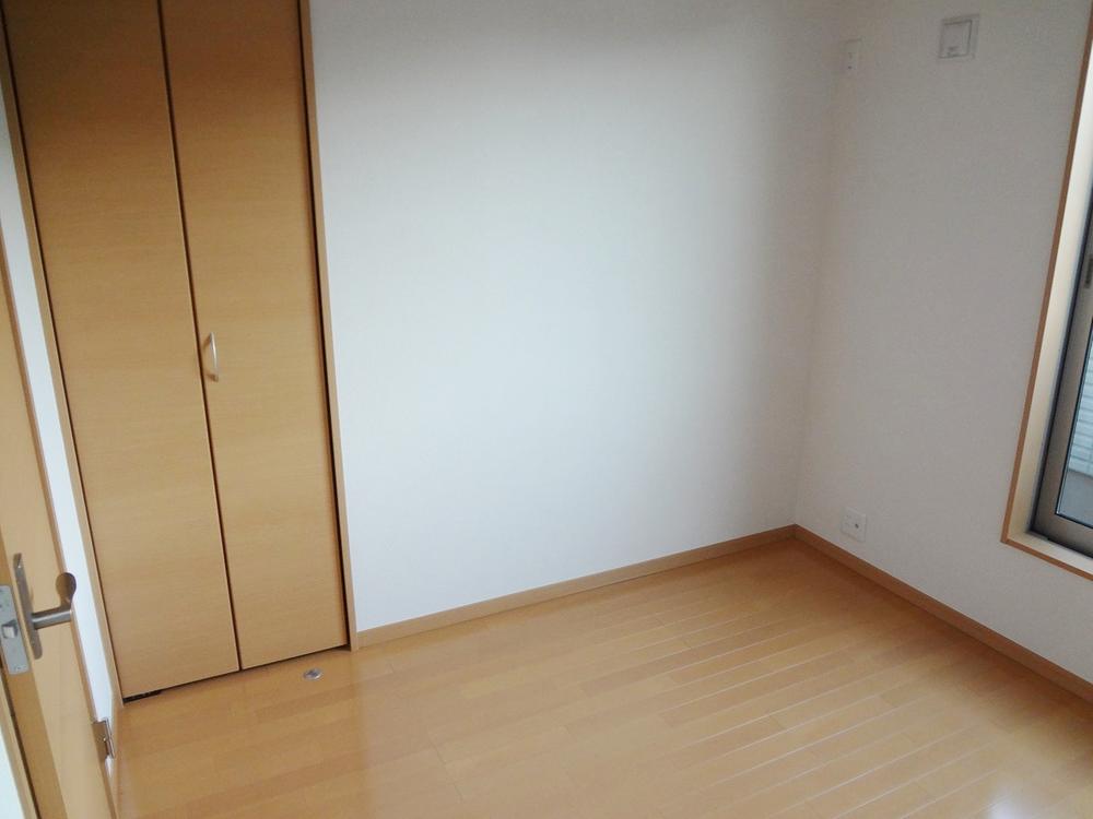 Non-living room. Indoor (10 May 2013) Shooting