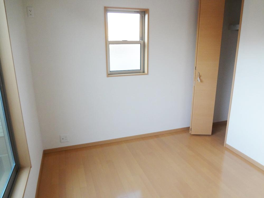 Non-living room. Indoor (10 May 2013) Shooting