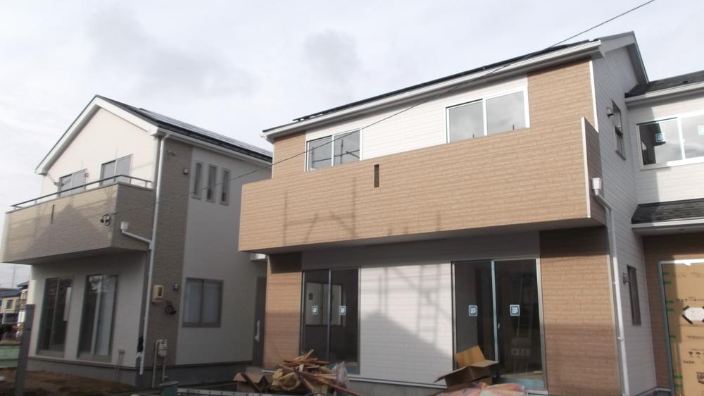 Local appearance photo. 1 Building ・ Building 2 Exterior Photos