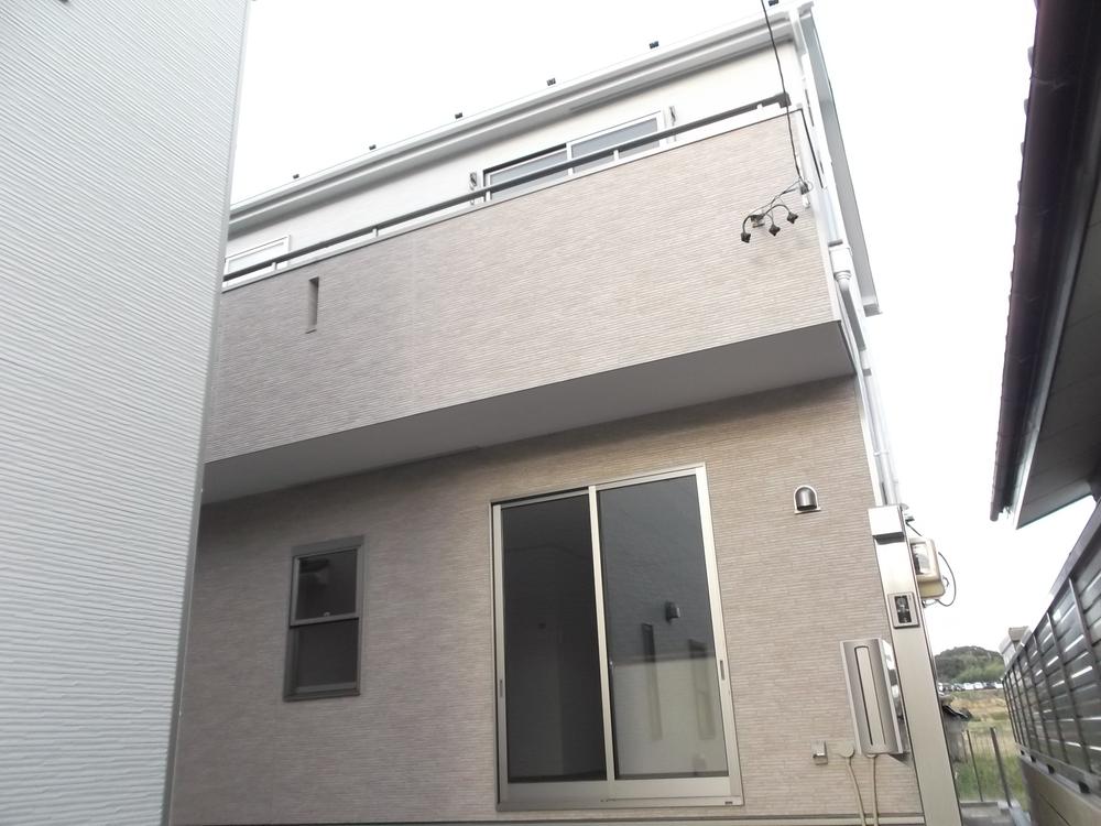 Local appearance photo.  ■  ■  □ It was completed □  ■  ■  □ Weekday ・ Your visit is possible at any time regardless of Saturdays, Sundays, and holidays □  ■  ■   ◆ Please tell us your desired date feel free to.  ◆ Time of your visit to, Also accepts mortgage counseling.  ◆ Surrounding properties also will guide you. 