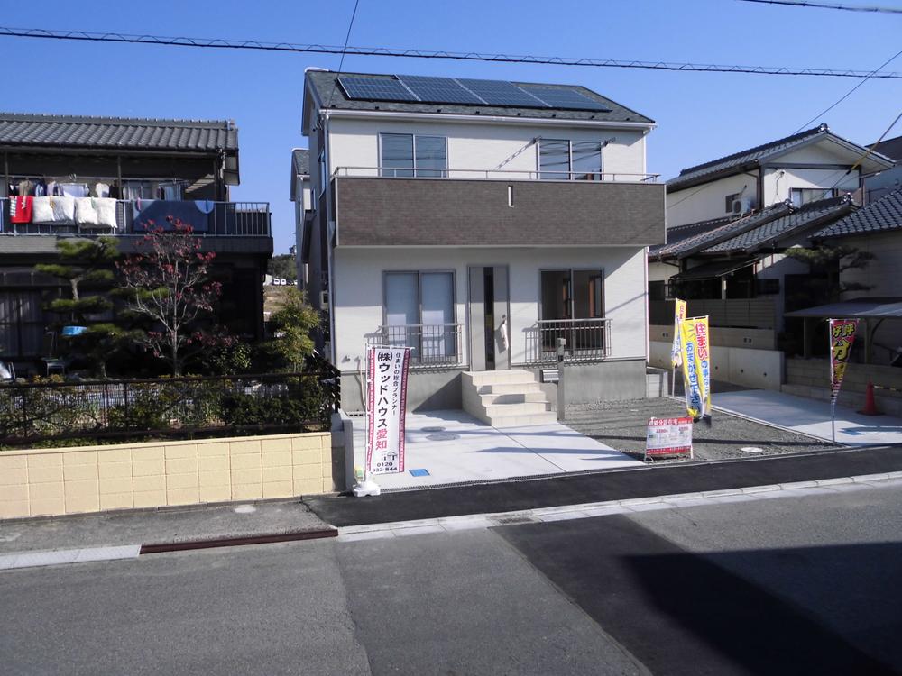 Local appearance photo. Local appearance photo December 2013 shooting