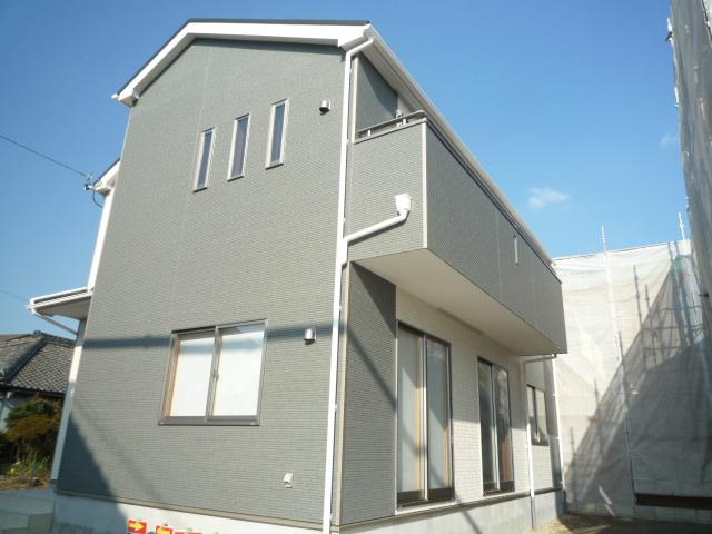 Local appearance photo. Local (11 May 2013) shooting 1 Building