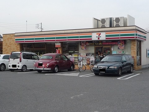 Convenience store. Seven-Eleven Chiryu Yatsuda the town store (convenience store) to 115m