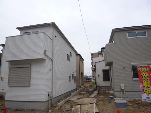 Local appearance photo. Local (11 May 2013) Shooting