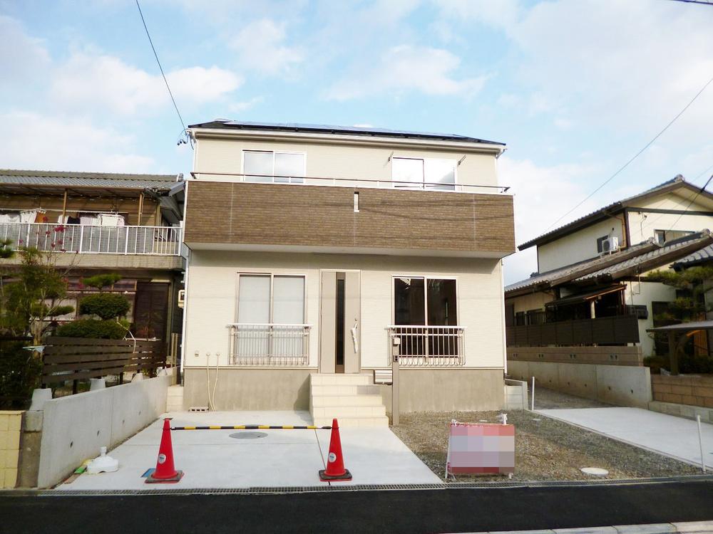 Local appearance photo. Local (12 May 2013) shooting 1 Building