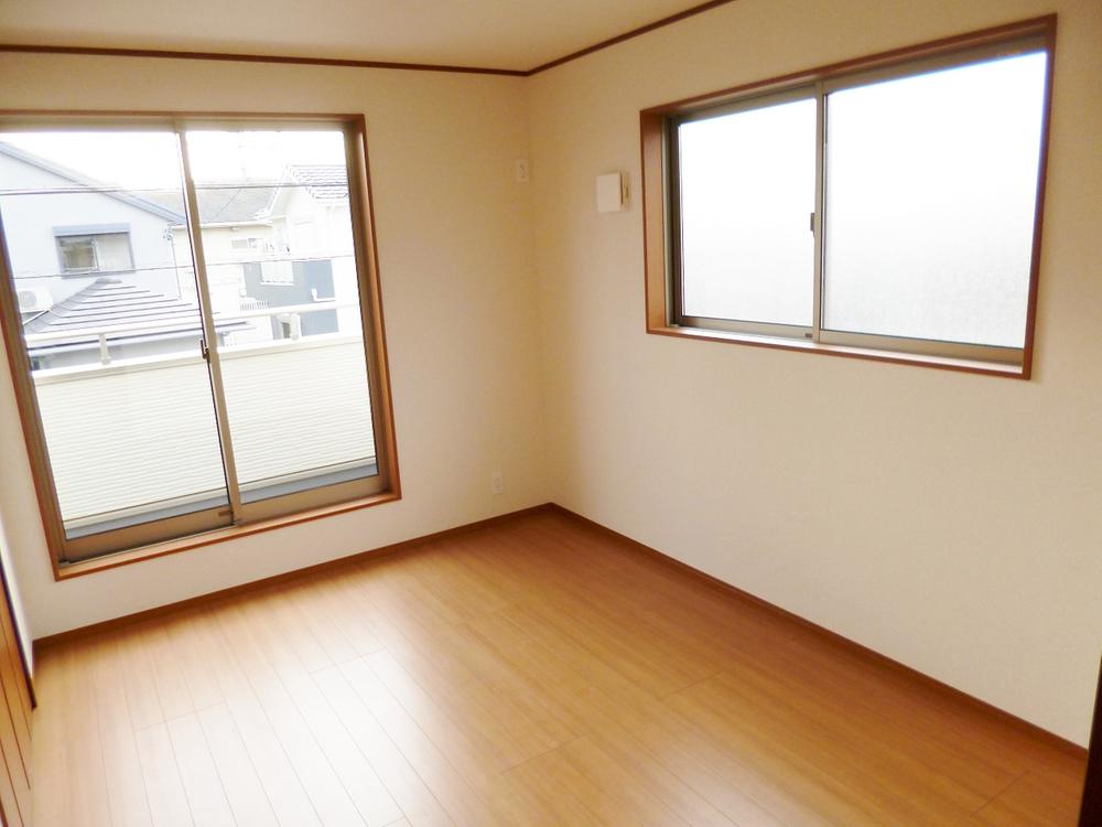 Non-living room. Indoor (12 May 2013) Shooting