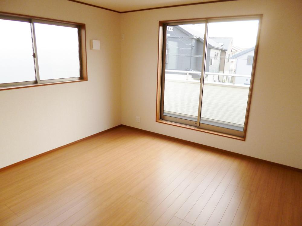 Non-living room. Indoor (12 May 2013) Shooting