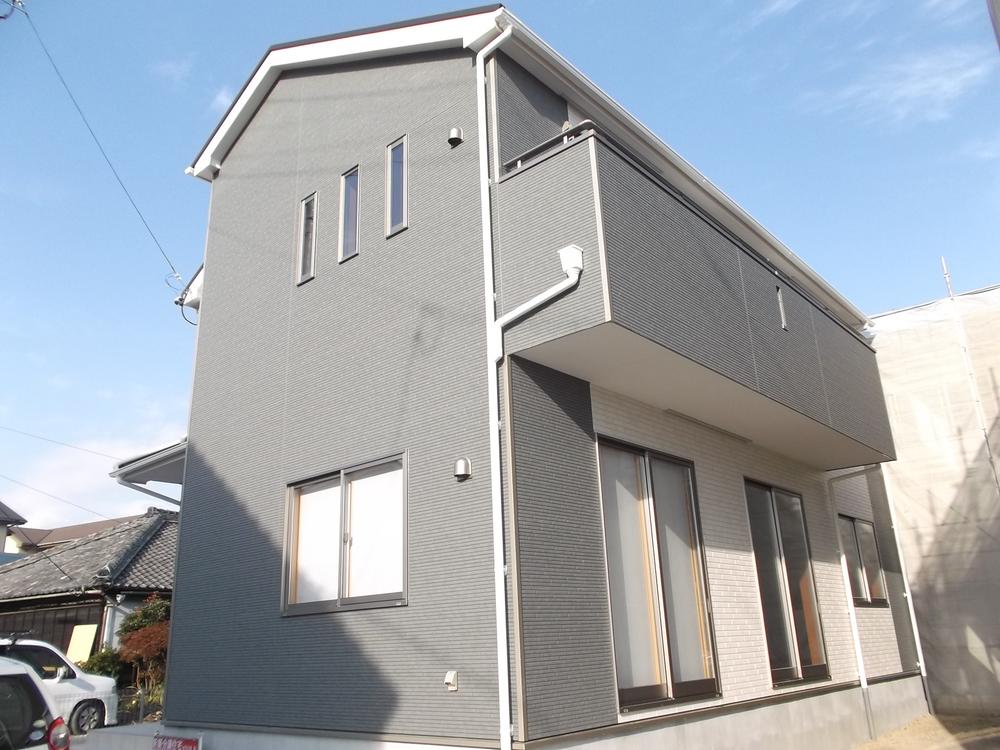 Local appearance photo.  ■  ■  □ It was completed □  ■  ■  □ Weekday ・ Your visit is possible at any time regardless of Saturdays, Sundays, and holidays □  ■  ■   ◆ Please tell us your desired date feel free to.  ◆ Time of your visit to, Also accepts mortgage counseling.  ◆ Surrounding properties also will guide you. 