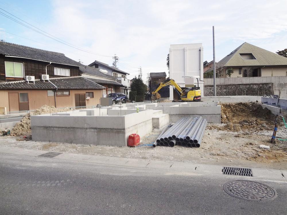 Local photos, including front road. Local (12 May 2013) Shooting