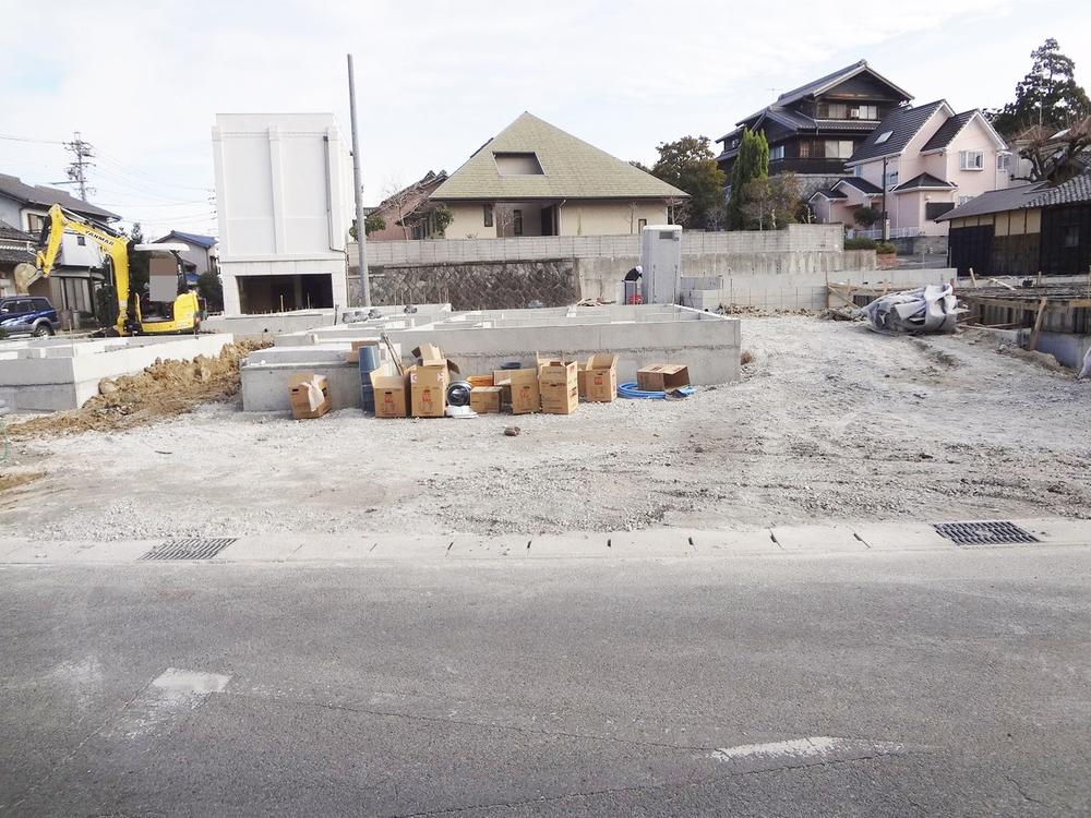 Local photos, including front road. Local (12 May 2013) Shooting