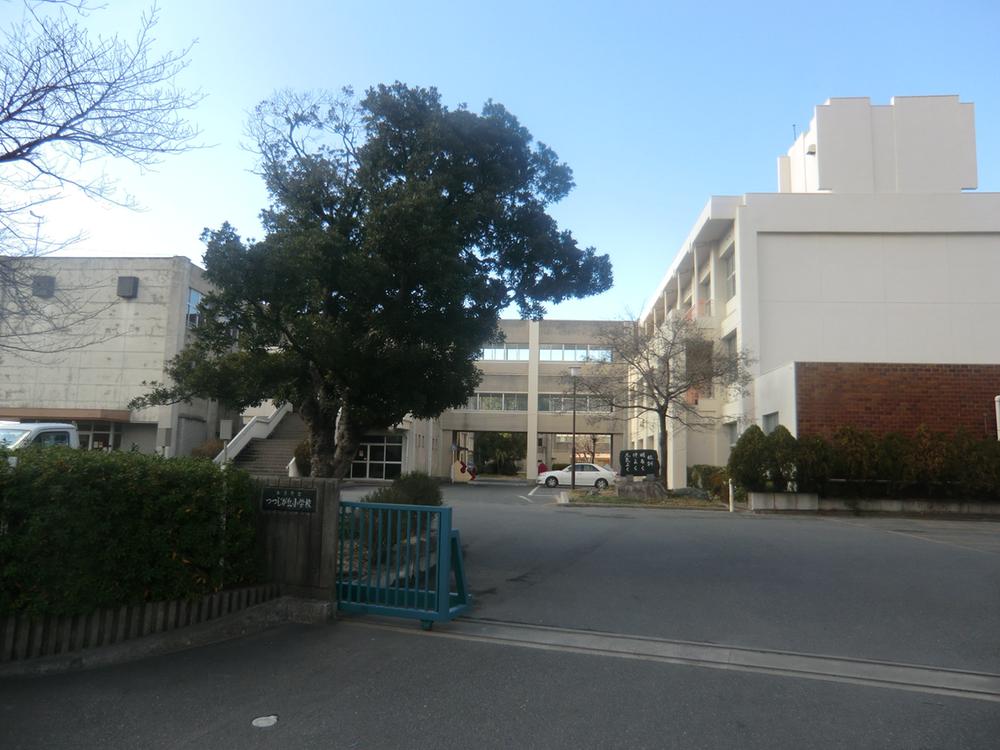 Primary school. Chita Municipal Tsutsujigaoka 400m up to elementary school