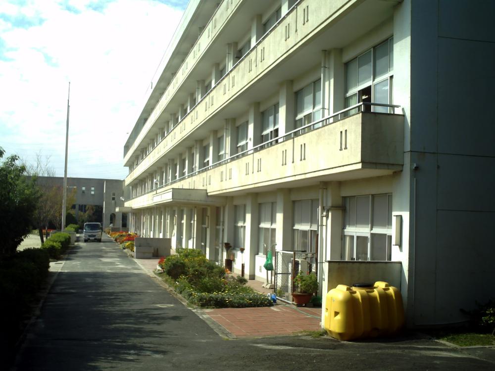 Junior high school. Chita City 1150m to stand Eastern Junior High School