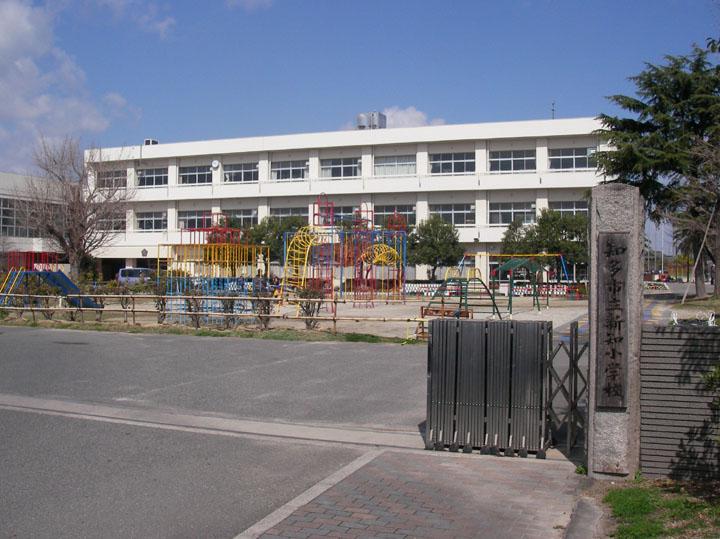Primary school. Cinch up to elementary school 1210m