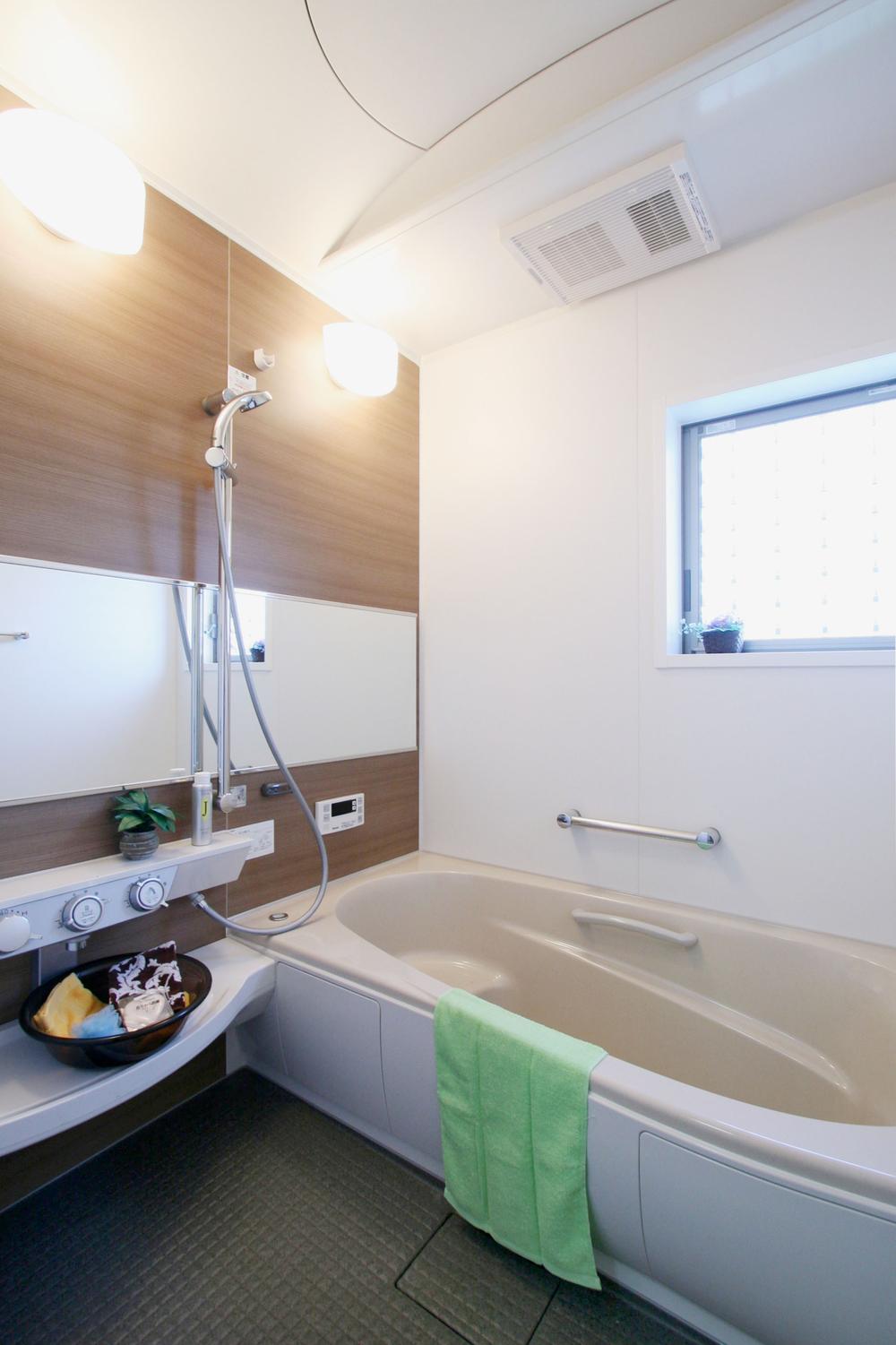 Same specifications photo (bathroom)