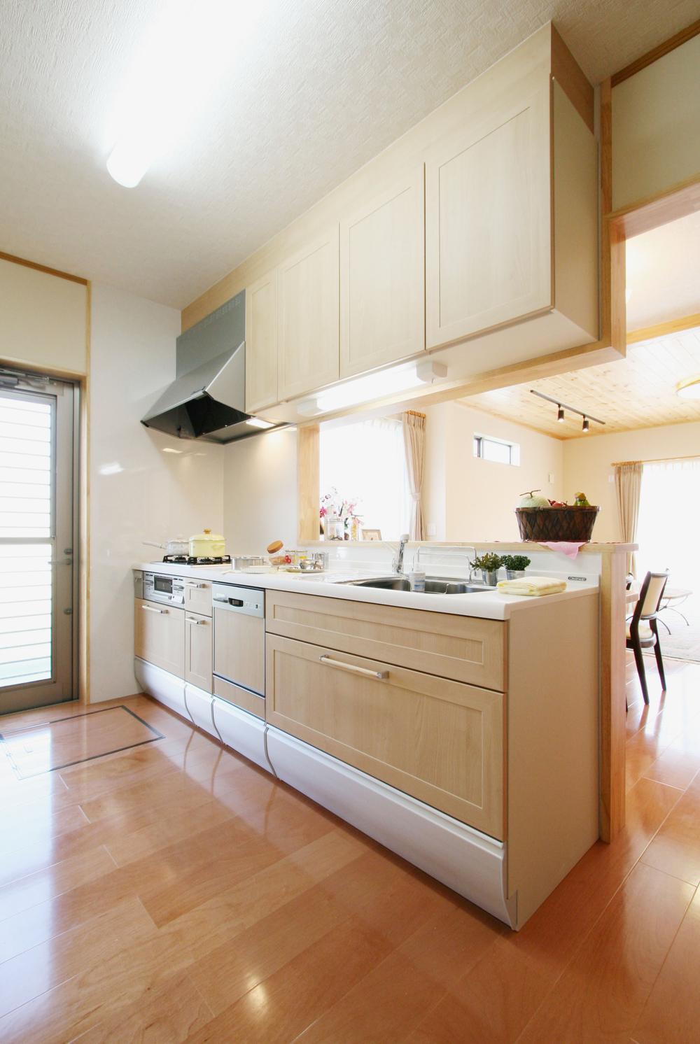 Same specifications photo (kitchen)