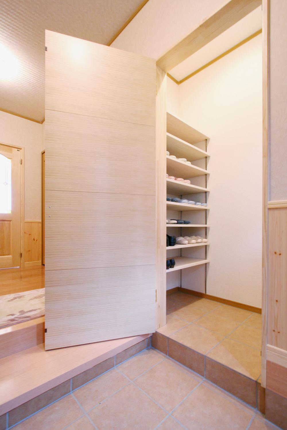 Same specifications photos (Other introspection). Same specifications