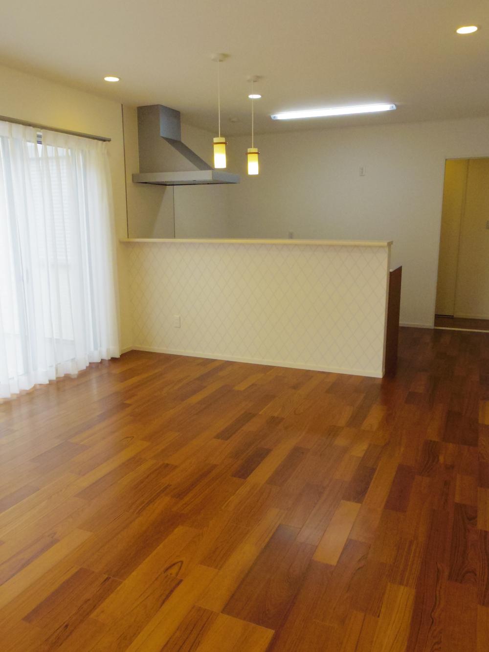 Living. Indoor (12 May 2013) Shooting