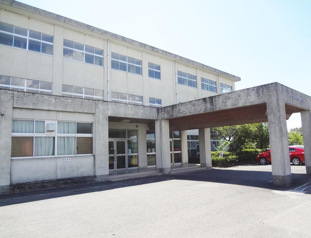 Primary school. Chita Municipal Souri 350m up to elementary school