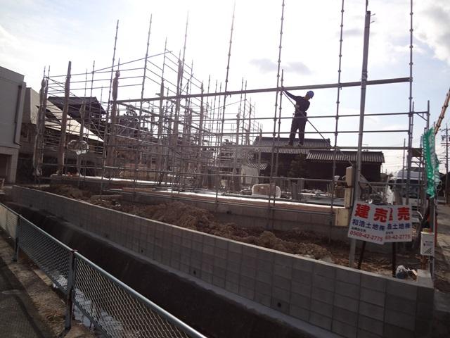 Local appearance photo. Local (12 May 2013) Shooting