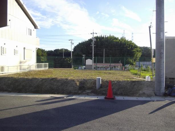 Local photos, including front road. Local (September 2013) Shooting